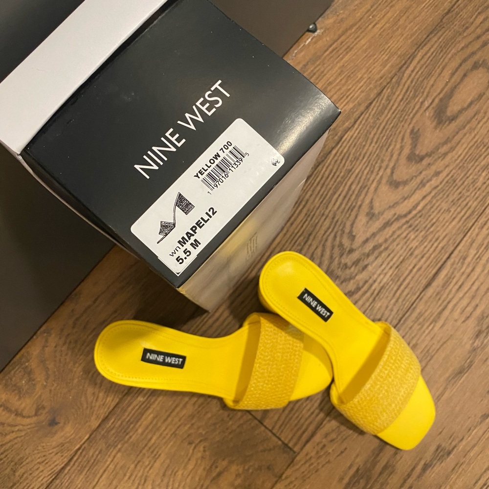 NEW! Nine West sandals! Super cute, I ordered the wrong size. Size 5.5.
